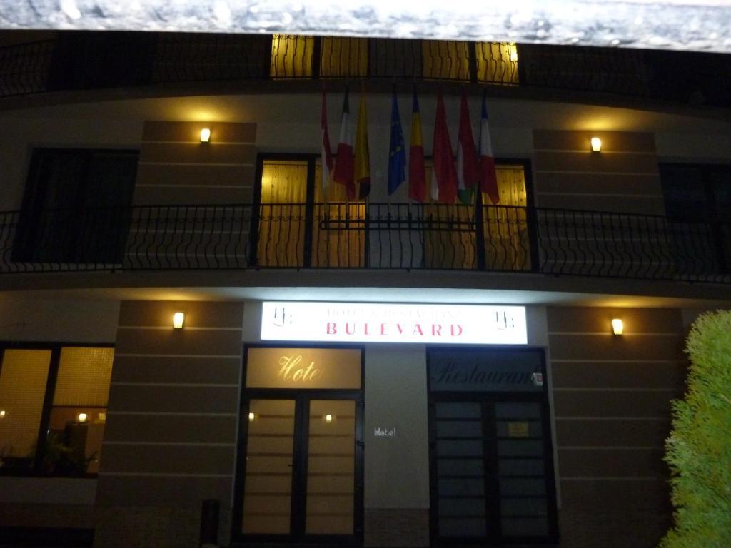 Hotel Bulevard Gran Varadino Esterno foto